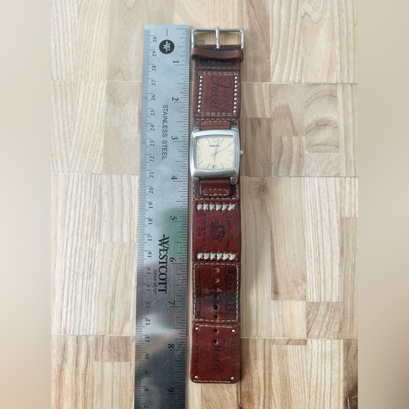 Fossil ladies rectangular silver tone embossed leather watch NEW BATTERY main image 7